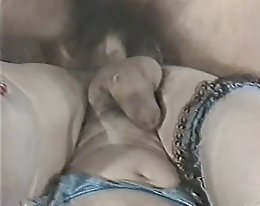 Isoisä vittuile naapurin laiha teini-ikäinen tytär