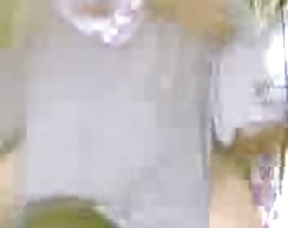 Kaunis teini antaa mukava blowjobs ja kasvojen cumplay