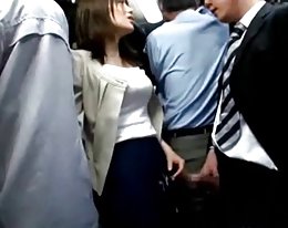 Britannian mummon saada hänen vanha pillua märkä