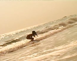 Karvainen Erin musta ja punainen