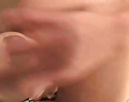 Hottie sucks big ennen saada survotaan