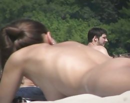 Isoäidit ja nuorten tyttöjen lesbot ryhmäseksiä