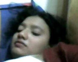 äiti antaa hänen poikapuoli handjob