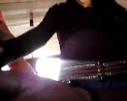 urheilullinen äiti saa munaa hänen poikansa ystävä