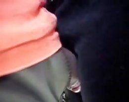 Dirty valkoinen äiti ratsastaa iso musta kukko