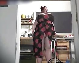 nuori teini ballbuster sukkahousut ballbusting cbt kiusanhenki