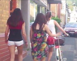 yksinäinen mummo antaa pillua