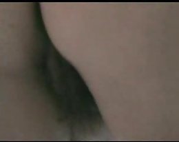 Ava puhaltaa pop ilmapallot