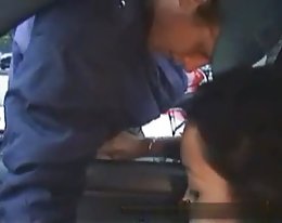 Nicklas chase imee ja nussii matkalla työhaastatteluun