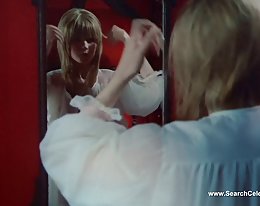 Lyhytkasvuiset vitun kuuma tyttö juhlien jälkeen