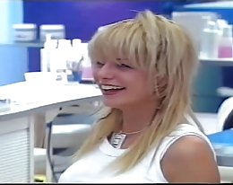 Roxy sai viisi kukot hänen kurkkuunsa ja on cum päällystetty