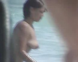 Aikuinen pariskunta teini