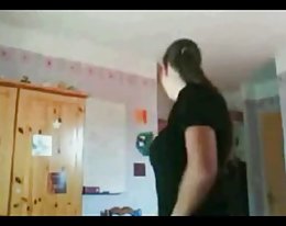 Busty Tony on Dildo istunto