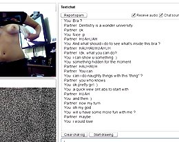 Petite Aasian Michelle maylene kuseen 2 kaverit